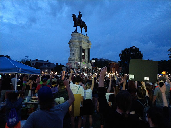 lee monument